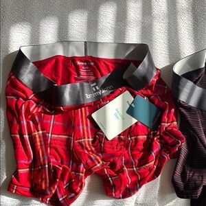 2 pairs of boxer briefs